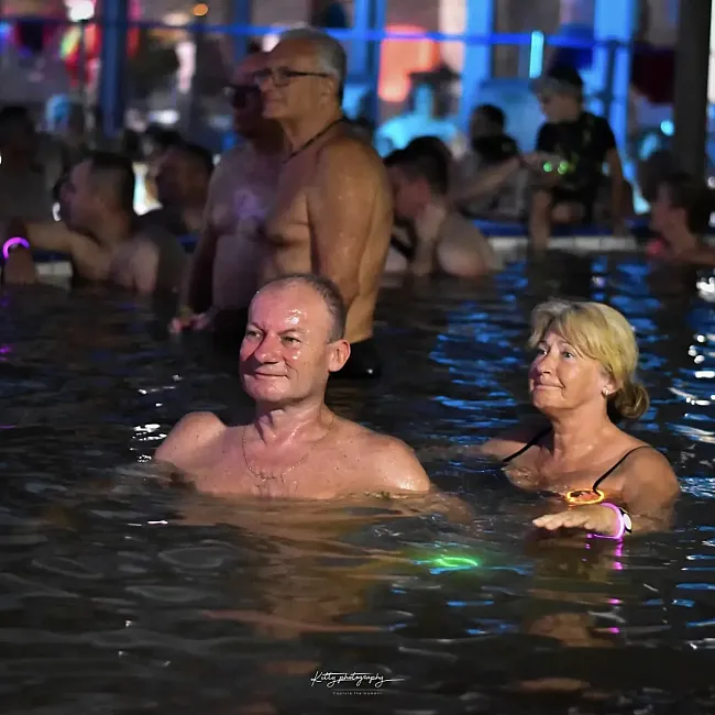 Éjjeli fürdőzés 2025.7.19